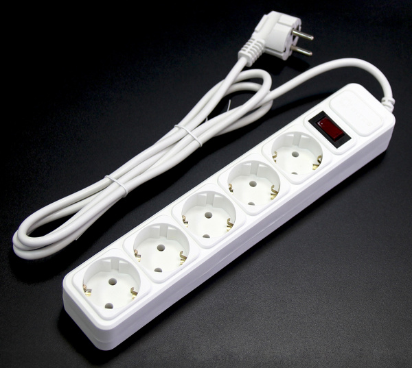 Сетевой фильтр 5bites SP5W-130 5S, 3х0.75мм2, 3м, белый